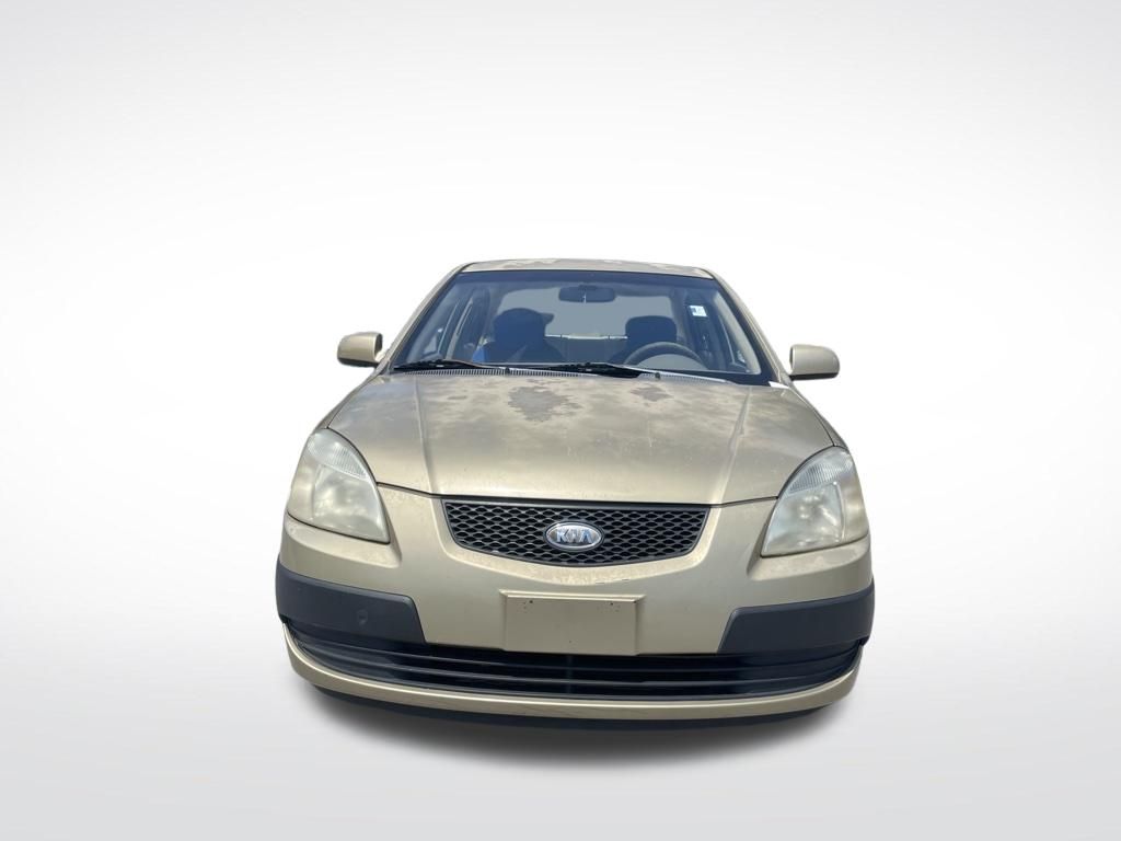 Used 2008 Beige Kia LX image 3