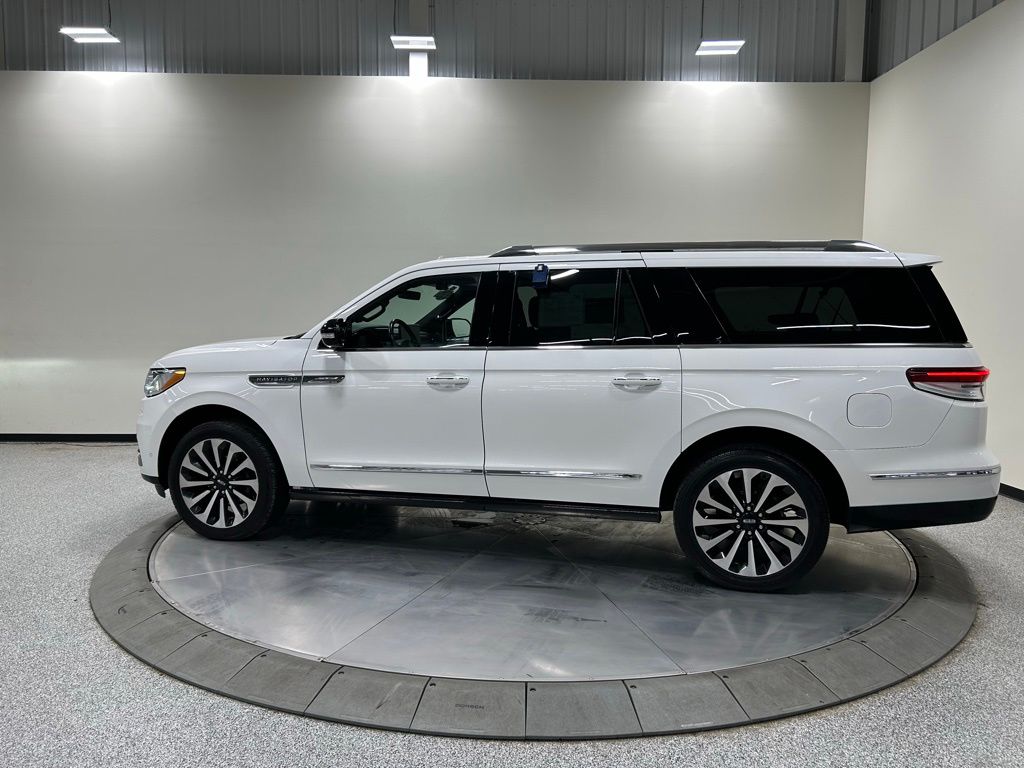 used 2023 Lincoln Navigator L car, priced at $57,390