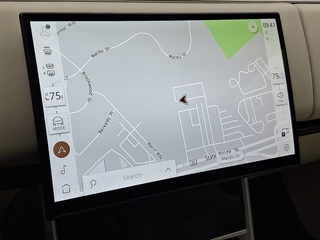 Thumbnail: 2026 Land Rover Range Rover - 16