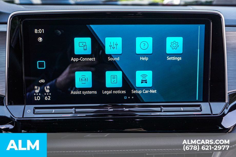 Used 2025 Black Volkswagen 2.0T SE w/Technology image 35
