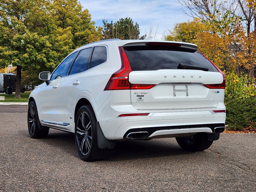 2019 Volvo XC60 T5 R-Design 7