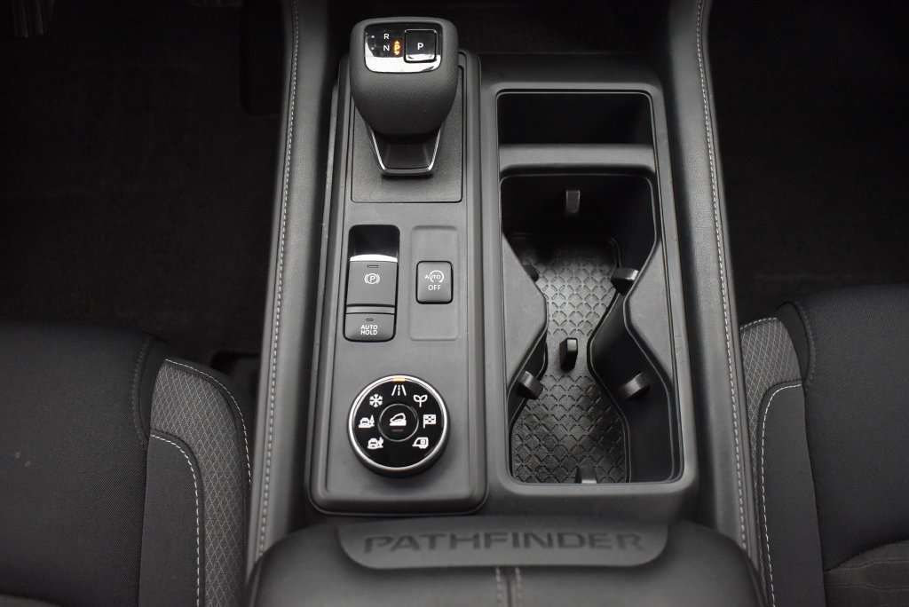 Thumbnail: 2024 Nissan Pathfinder - 24