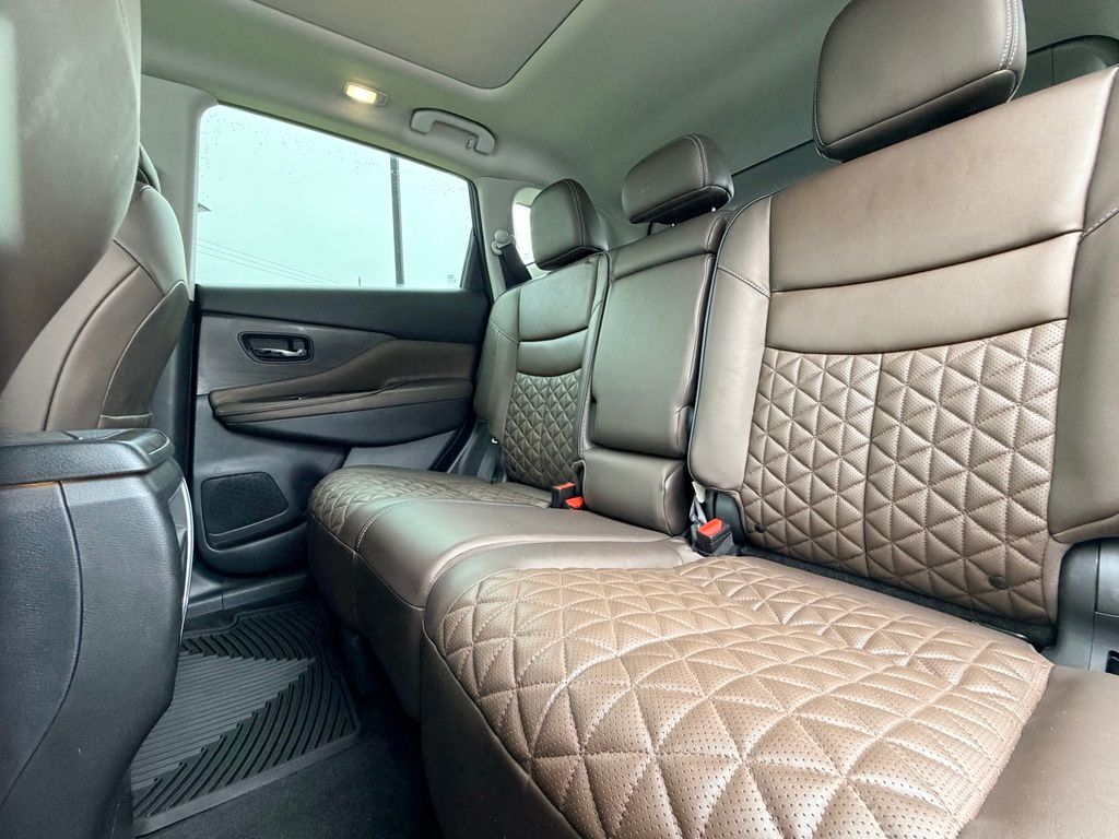 2019 Nissan Murano Platinum Pearl White - Jim Hudson Acura - Image 16