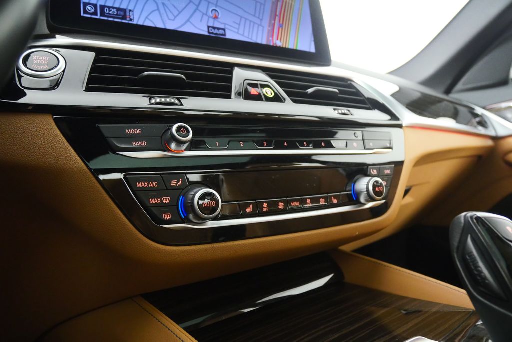 2022 BMW 5 Series 540i 26