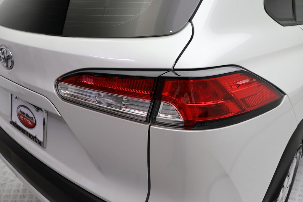 Thumbnail: 2023 Toyota Corolla Cross - 9