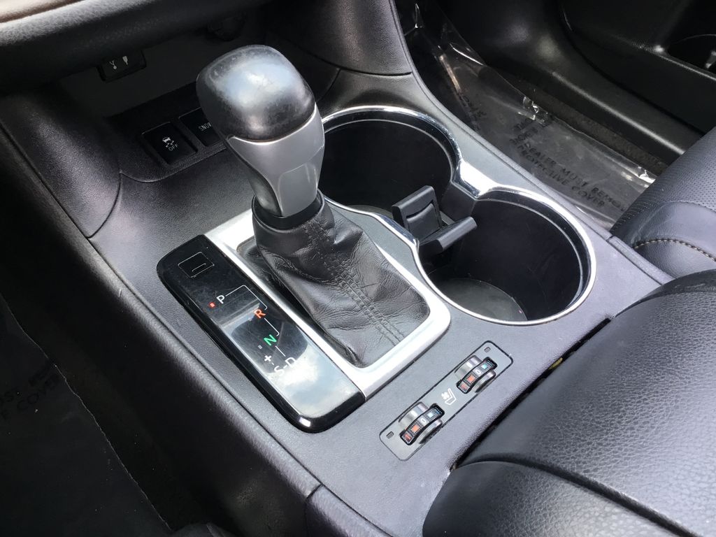 Thumbnail: 2015 Toyota Highlander - 26