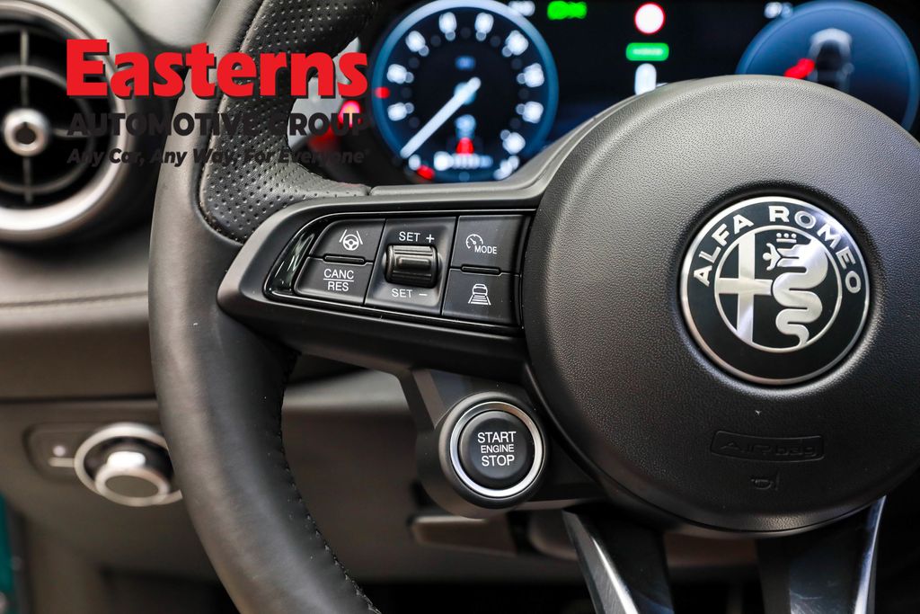 Used 2024 Green Alfa Romeo Veloce image 15