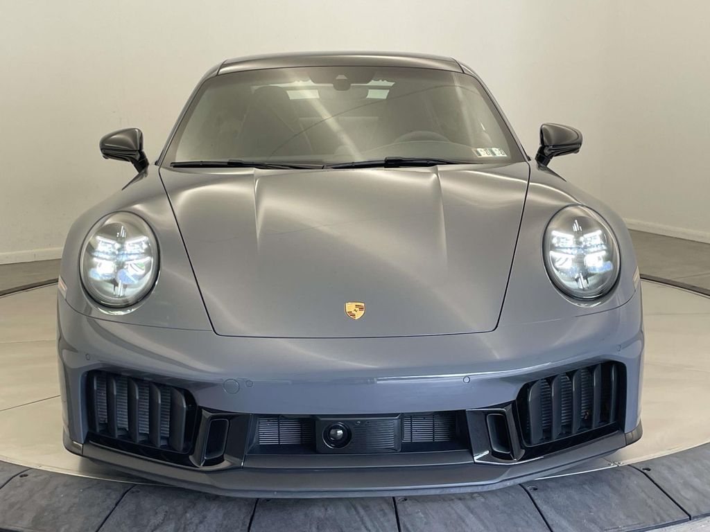 2026 Porsche 911 Carrera GTS - 9