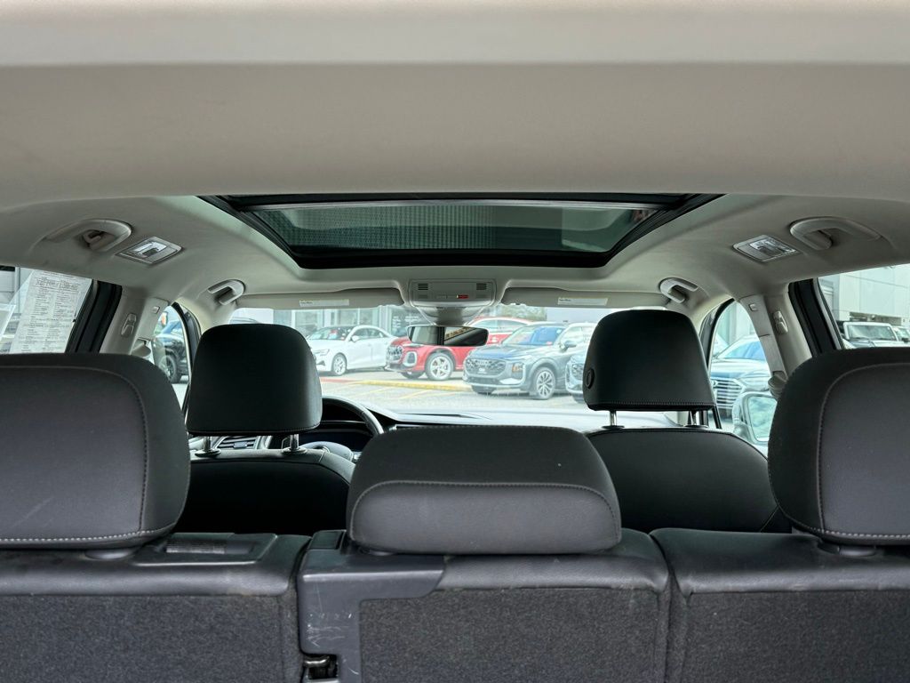 Used 2020 Silver Volkswagen 2.0T SEL image 18