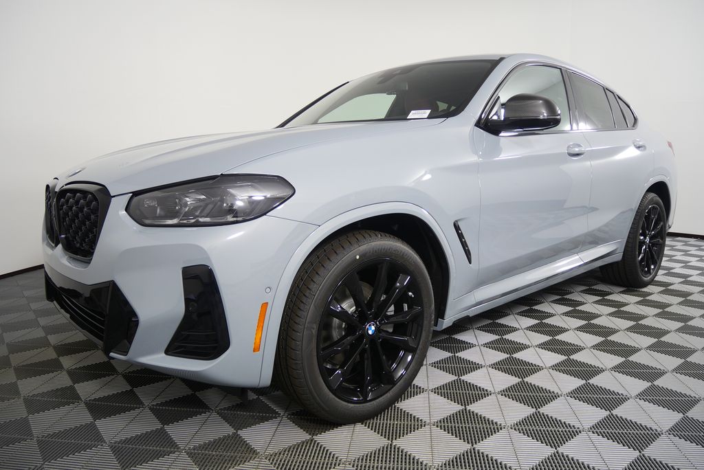 Thumbnail: 2025 BMW X4 - 8