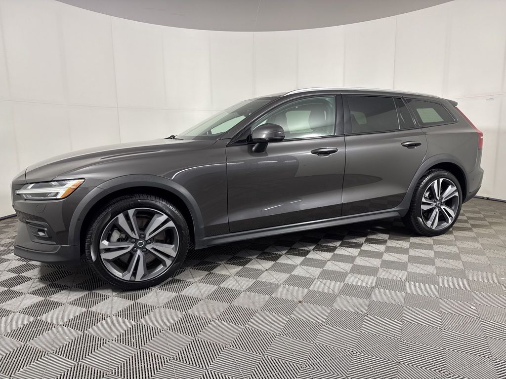 Gray (Platinum Grey Metallic) 2025 Volvo V60 Cross Country B5 Plus AWD Wagon All-Wheel Drive Automatic