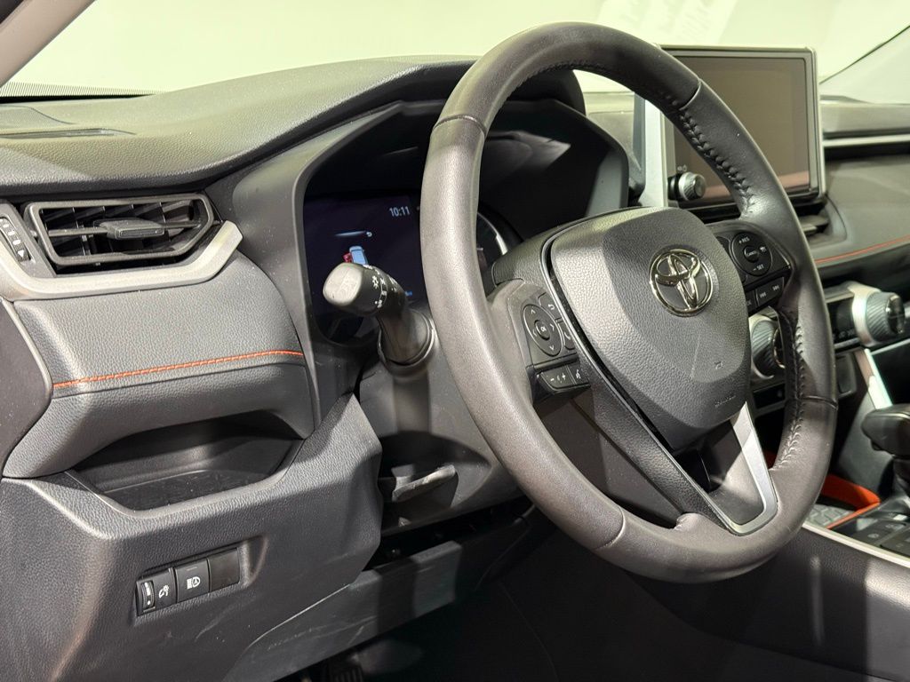 Thumbnail: 2024 Toyota RAV4 - 17