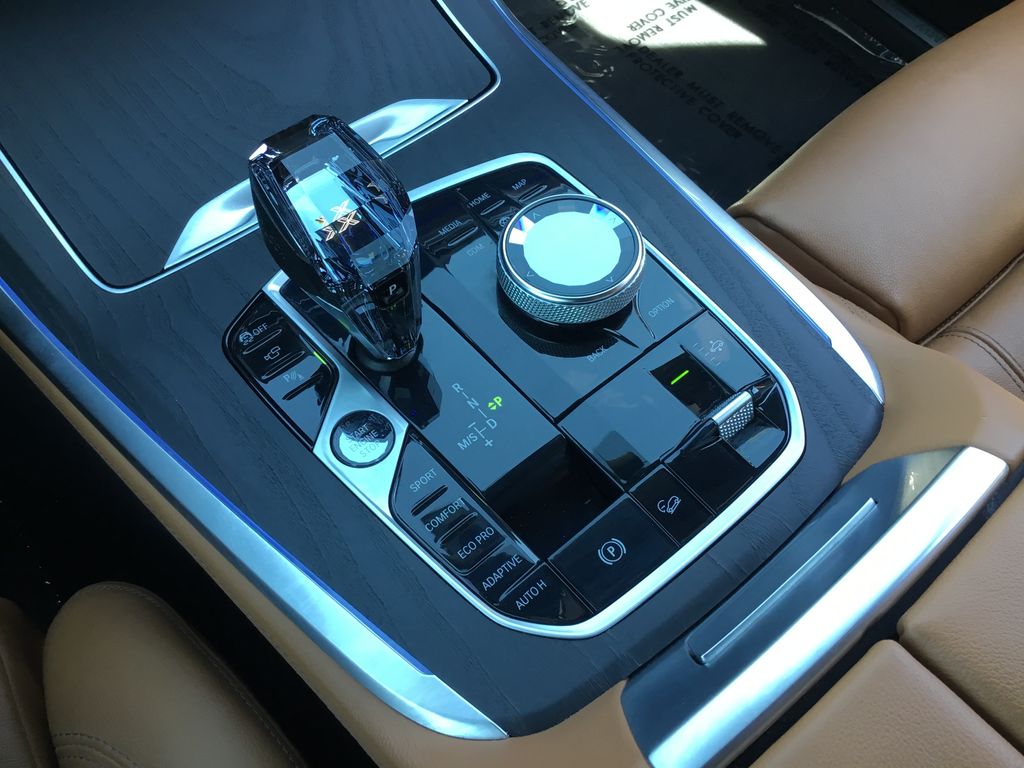 Thumbnail: 2022 BMW X7 - 26