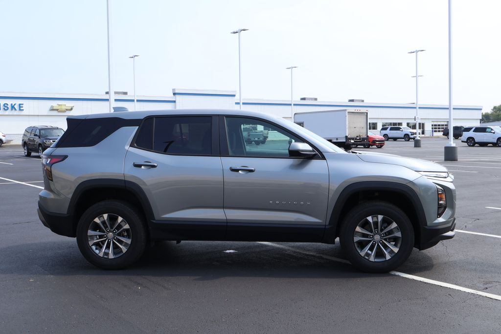 Thumbnail: 2027 Chevrolet Equinox - 9