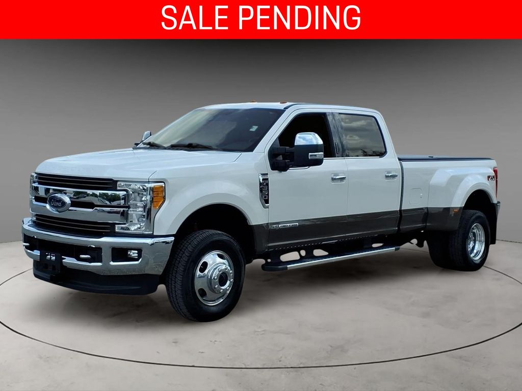White Platinum Metallic Tri-Coat 2017 Ford F-350 Super Duty Pickup Truck Four-Wheel Drive 6-Speed Automatic