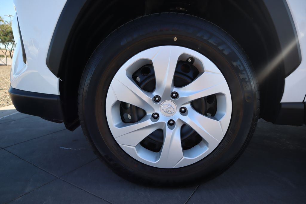 Thumbnail: 2025 Toyota RAV4 - 29