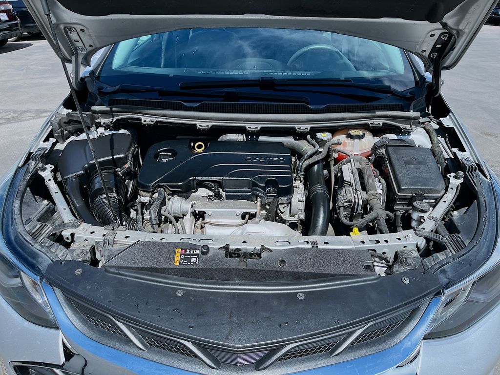 Used 2019 Silver Chevrolet LT image 27