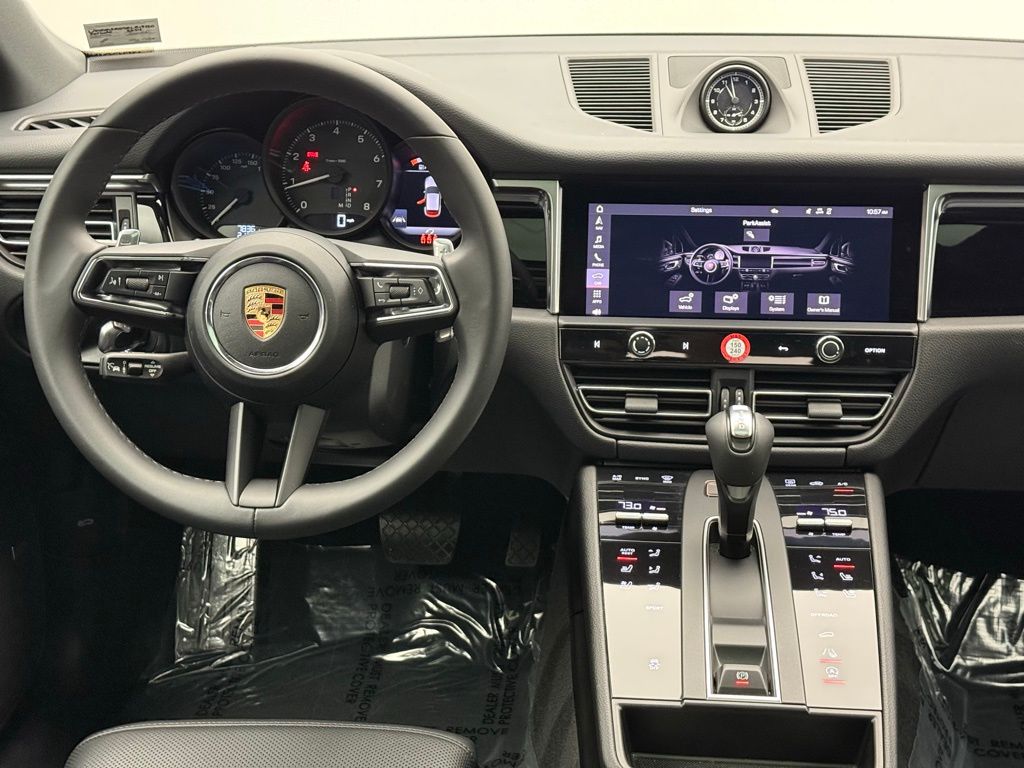 Thumbnail: 2024 Porsche Macan - 29