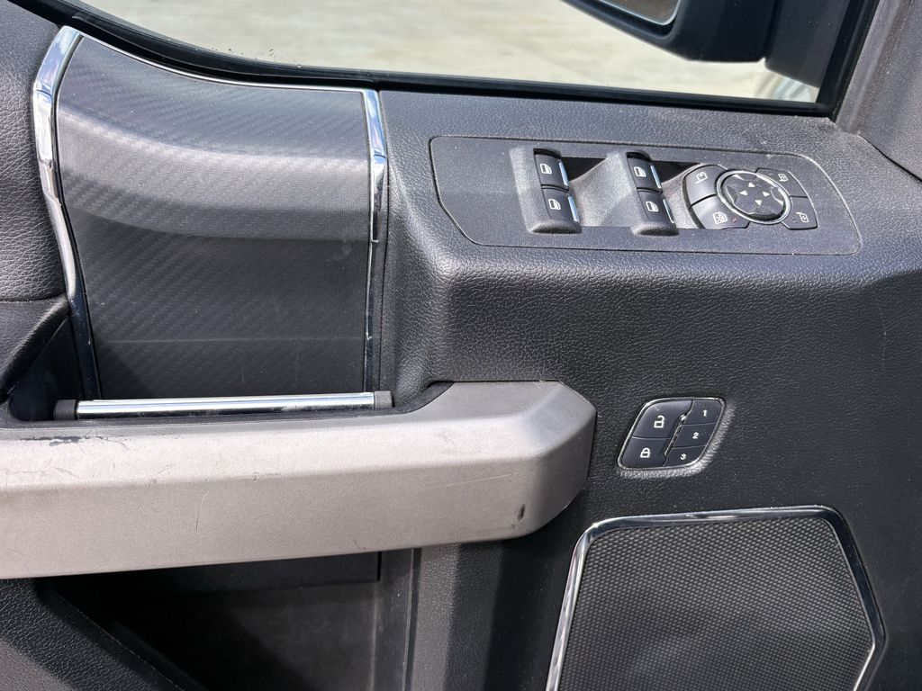 Used 2018 Magnetic Ford Lariat image 11