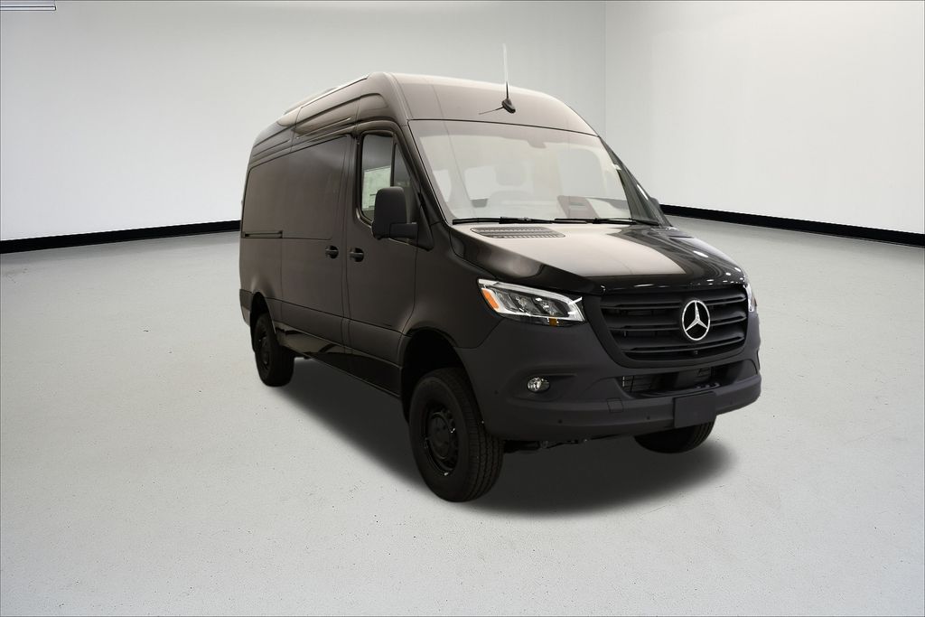 Thumbnail: 2025 Mercedes-Benz Sprinter - 3