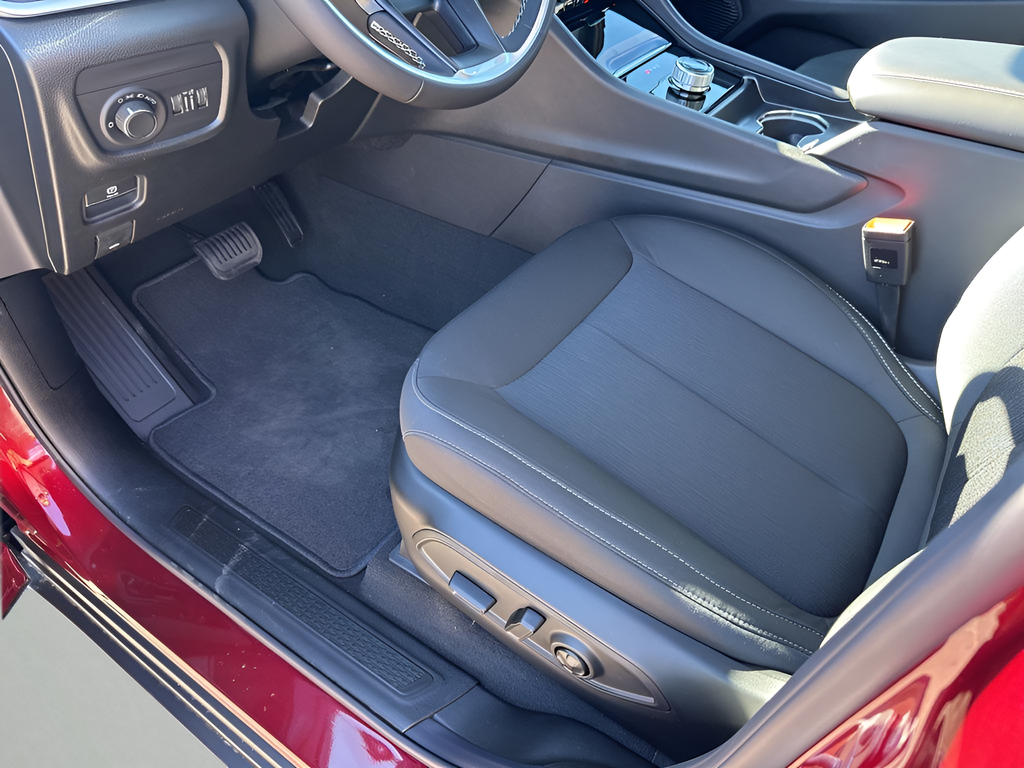 New Car 2025 Jeep Grand Cherokee  Laredo X For Sale Under $40,000 In Austin, Texas