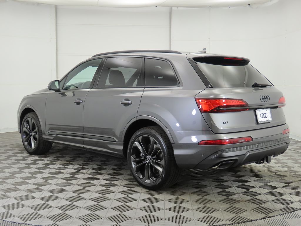 2025 Audi Q7  7