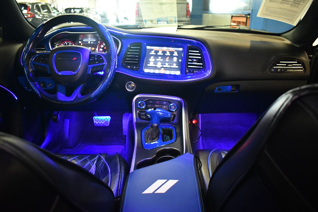 Thumbnail: 2018 Dodge Challenger - 17