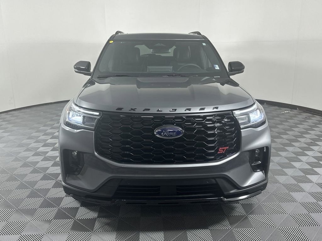 2025 Ford Explorer ST 2