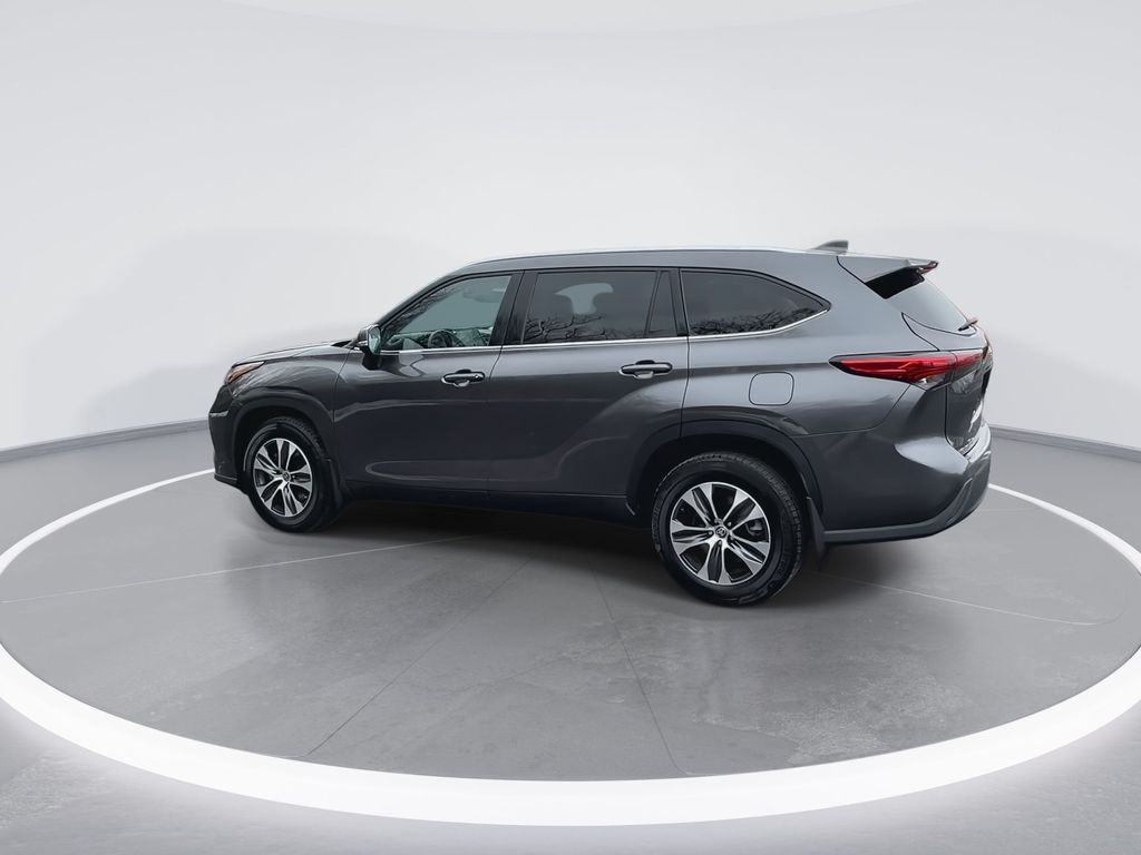 2021 Toyota Highlander XLE 6