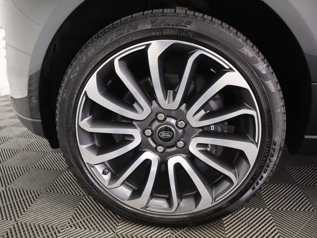 Thumbnail: 2018 Land Rover Range Rover - 30