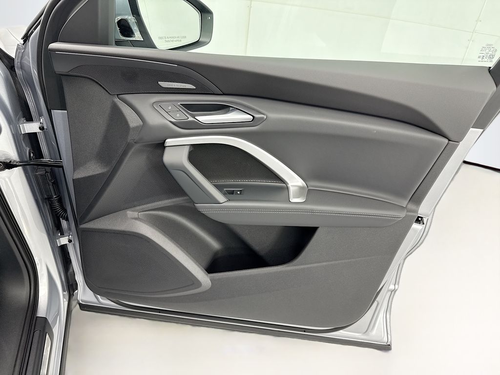 Thumbnail: 2026 Audi Q5 - 24