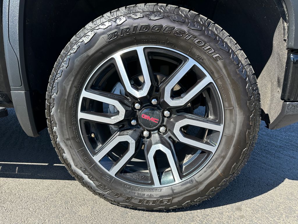 2025 GMC Sierra 1500 AT4