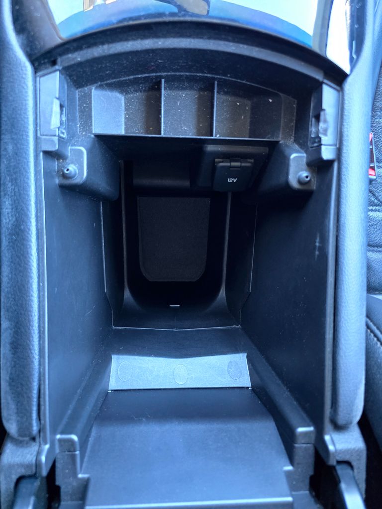 Used 2016 Silver Ford SEL image 28