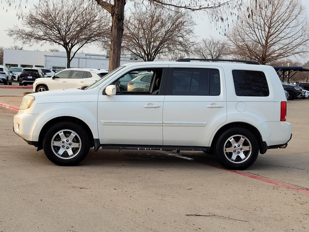 used 2011 Honda Pilot car, priced at $5,995