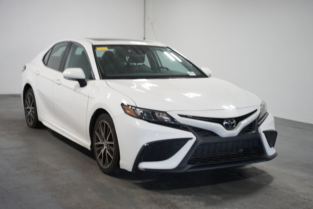Thumbnail: 2022 Toyota Camry - 3