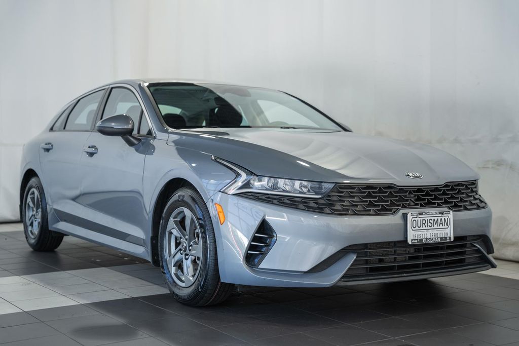 2021 Kia K5 Plata Sedán Tracción delantera 8 velocidades Automática