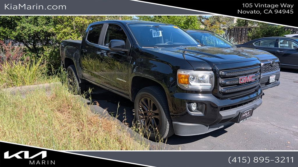 Onyx Black 2018 GMC Canyon SLE Crew Cab 4WD Pickup Truck Four-Wheel Drive 8-Speed Automatic