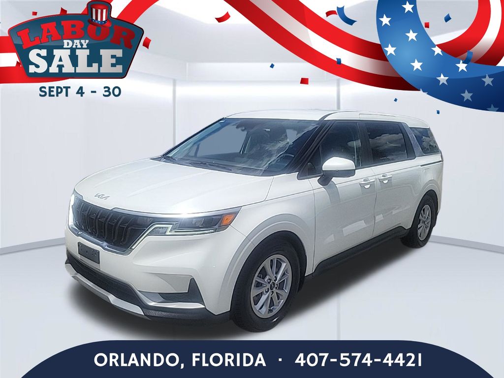 2022 Kia Carnival Blanco Minivan Tracción delantera 8 velocidades Automática