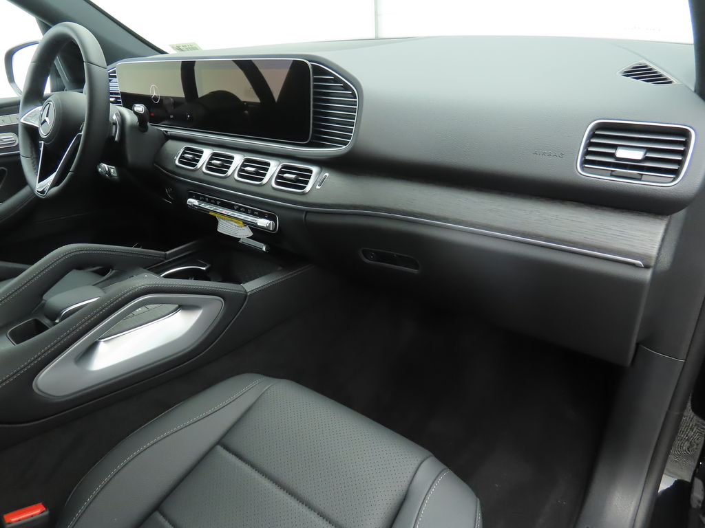 Thumbnail: 2026 Mercedes-Benz GLE - 17