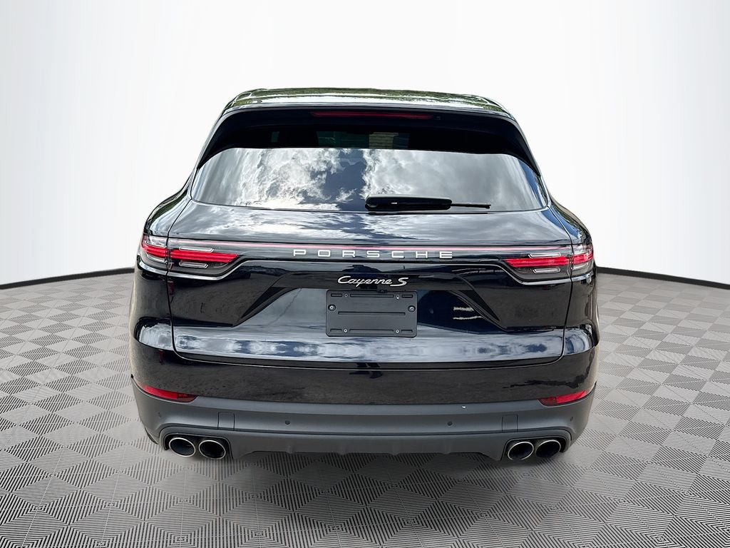 View vehicle photo 7