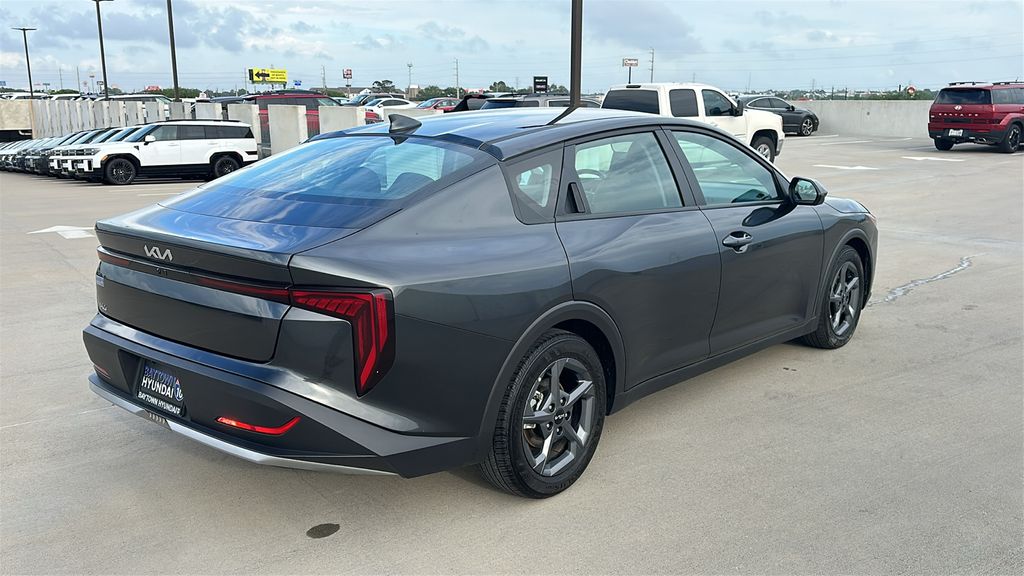 2025 Kia K4 LXS - 11
