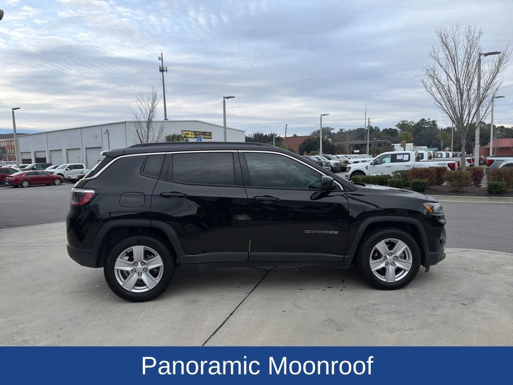 2022 Jeep Compass Latitude FWD