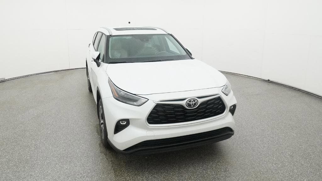 Thumbnail: 2025 Toyota Highlander - 23