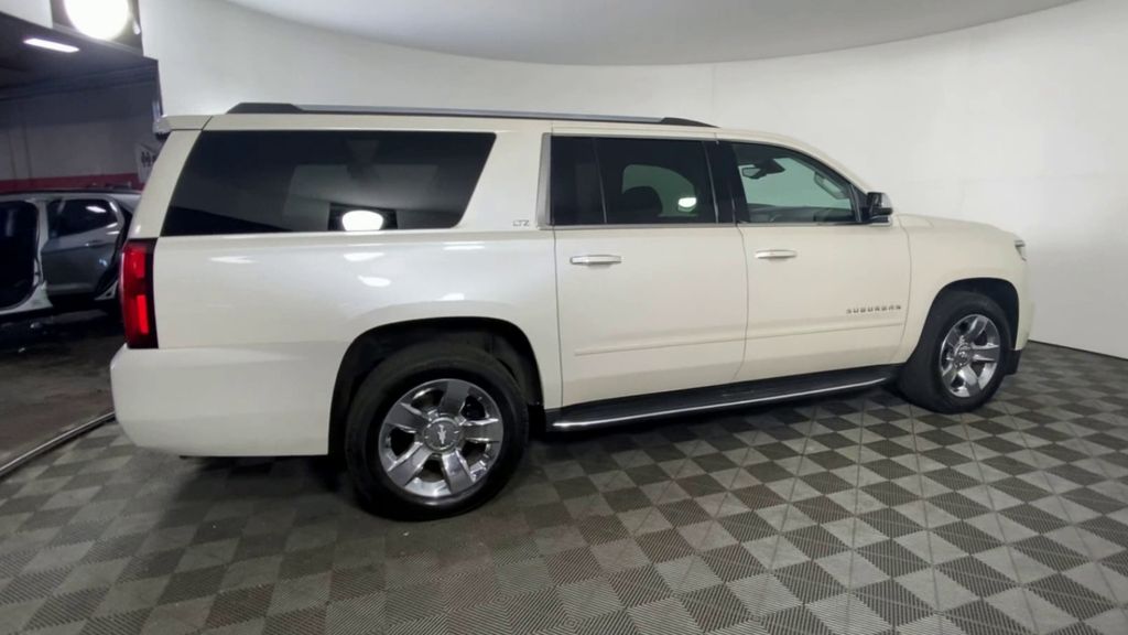 2015 Chevrolet Suburban LTZ 8