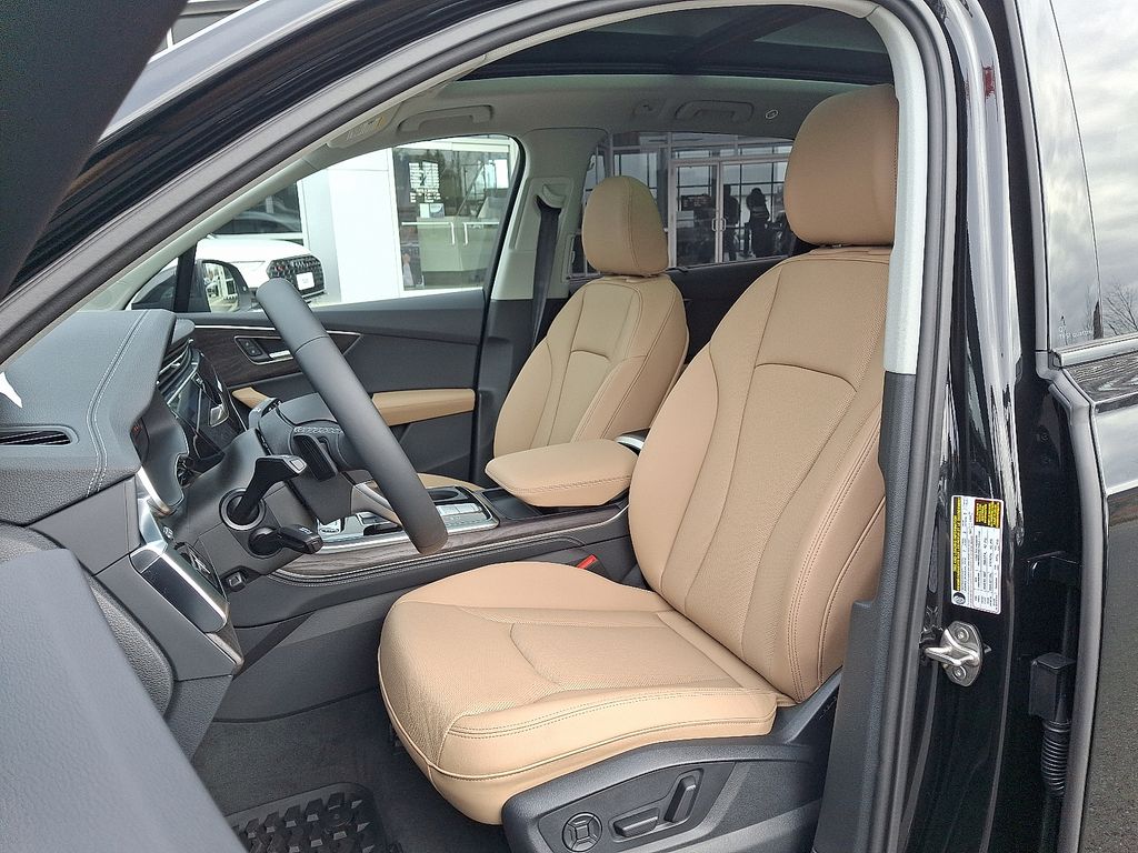 Thumbnail: 2026 Audi Q7 - 10