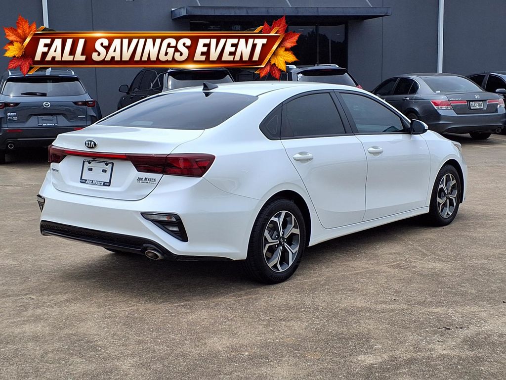 2021 Kia Forte LXS White at Community Toyota