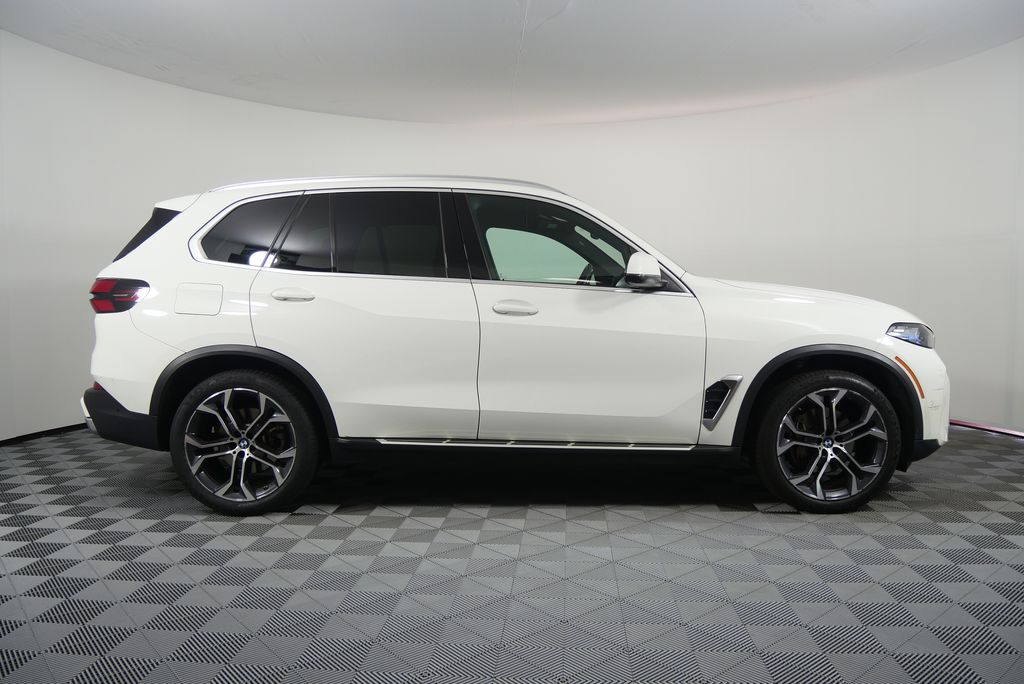 Thumbnail: 2024 BMW X5 - 2