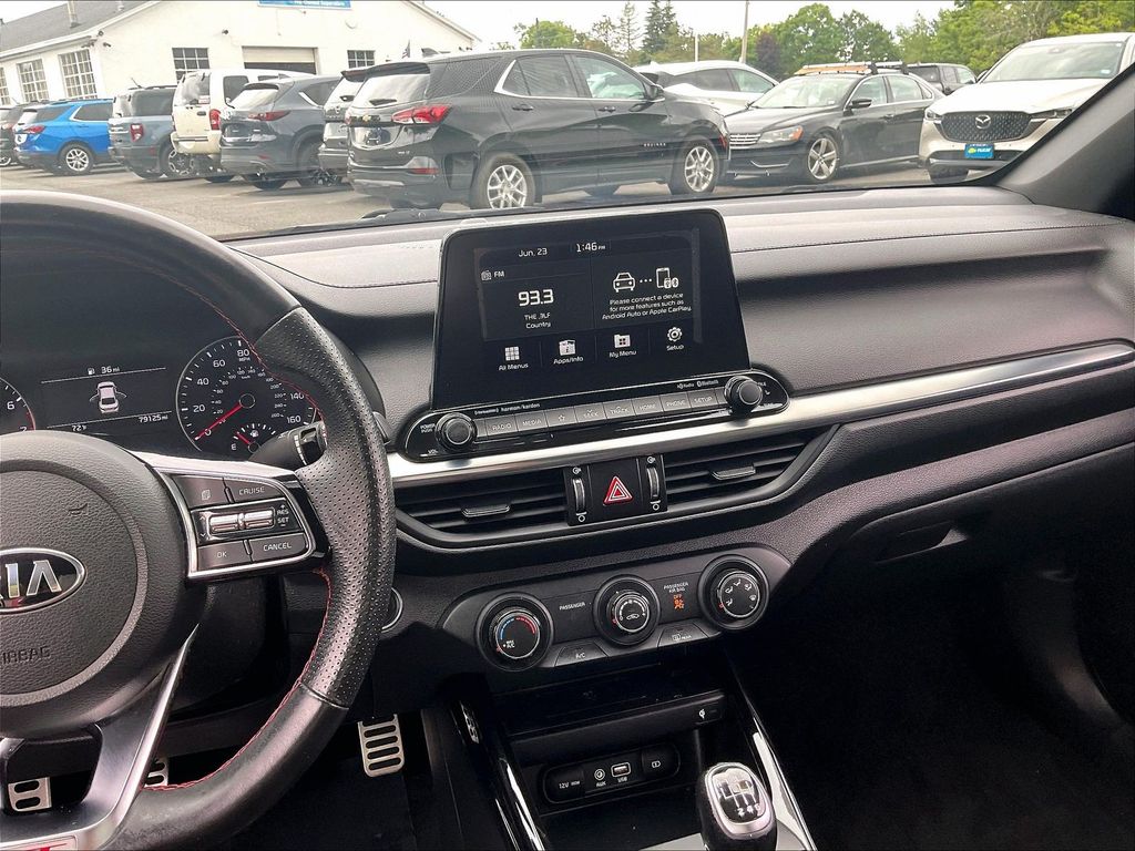2021 Kia Forte — photo 18