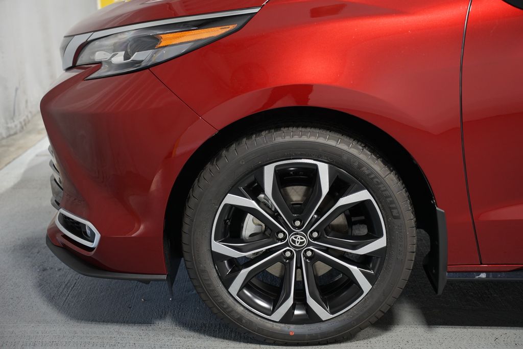 Thumbnail: 2025 Toyota Sienna - 5