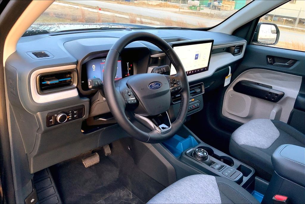 2026 Ford Maverick XLT - Photo 6